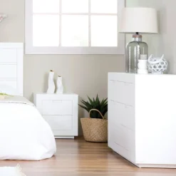 Banak Sisal Commode en bois laqué blanc