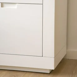 Banak Sisal Vitrine en bois laqué blanc